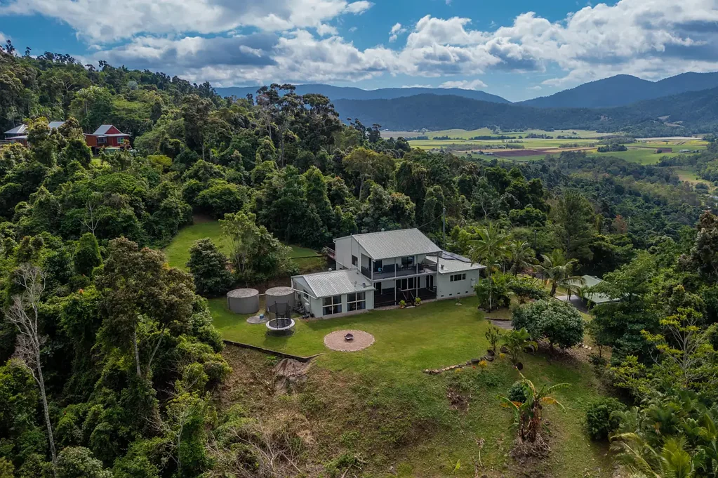 77 Staniland Drive, Strathdickie, QLD 4800
