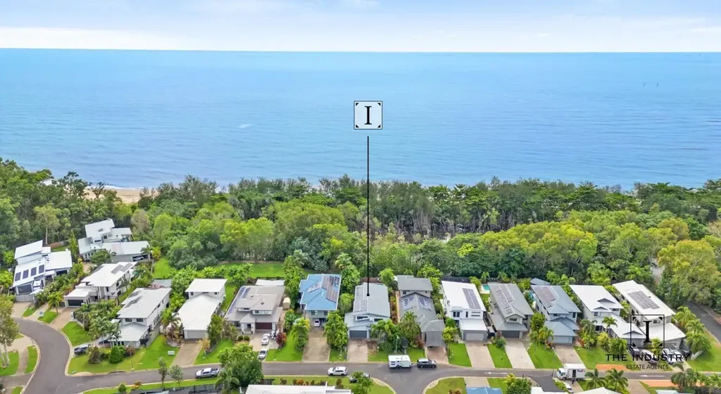Trinity Beach 4Kwarto Beachfront Avenue | Prime Coastal Living