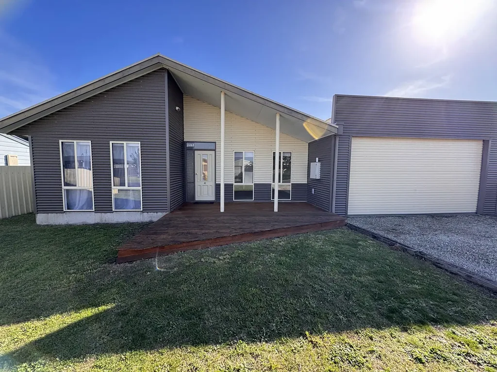 Robe 4Zimmer Perfect Family Home or Investment - Low $ Entry Point