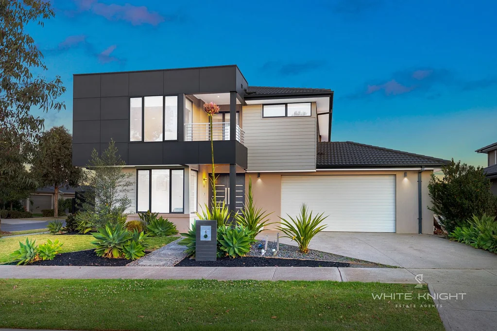 Aintree 5ਬੈੱਡਰੂਮ 665 SQ MTRS, DRIVE THROUGH GARAGE, PRIME LOCATION- A STUNNER!