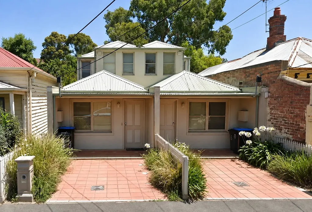 Prime Prahran Townhouse Offering Space, Comfort & Convenience