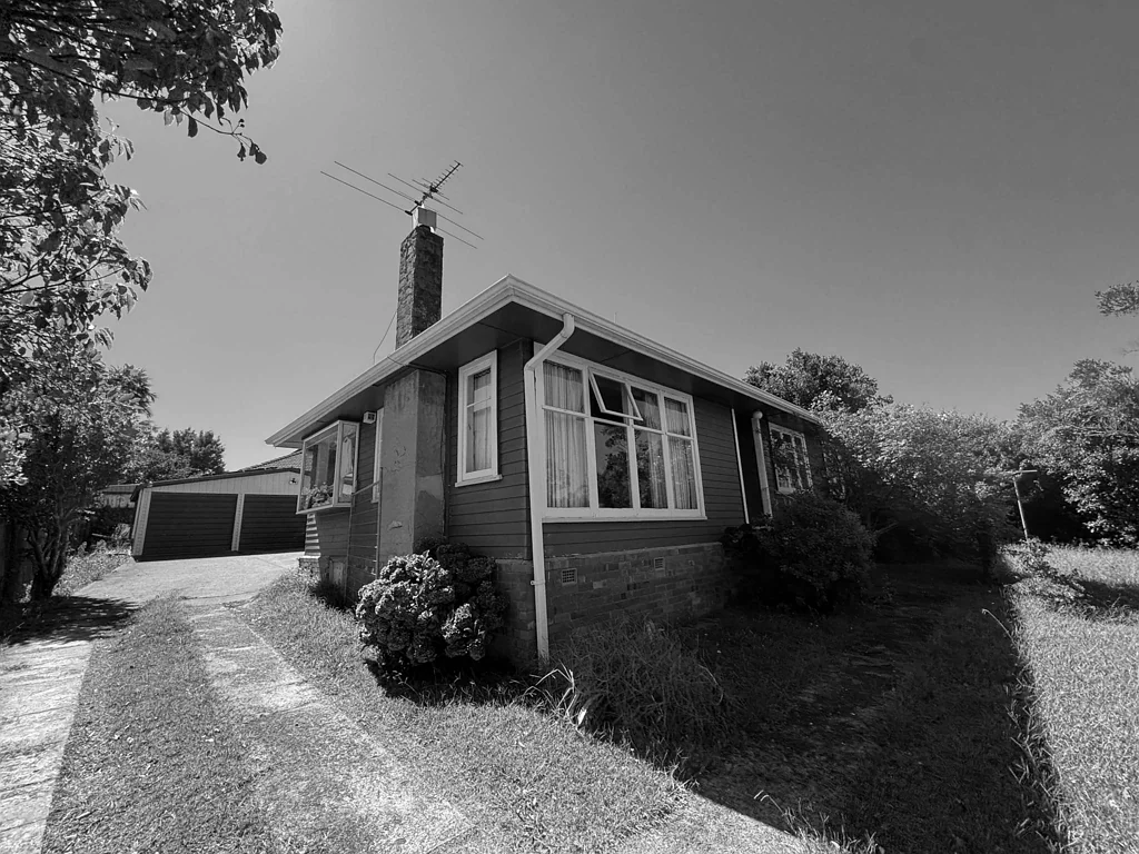 Te Atatu Peninsula 3침실 MORTGAGEE SALE
