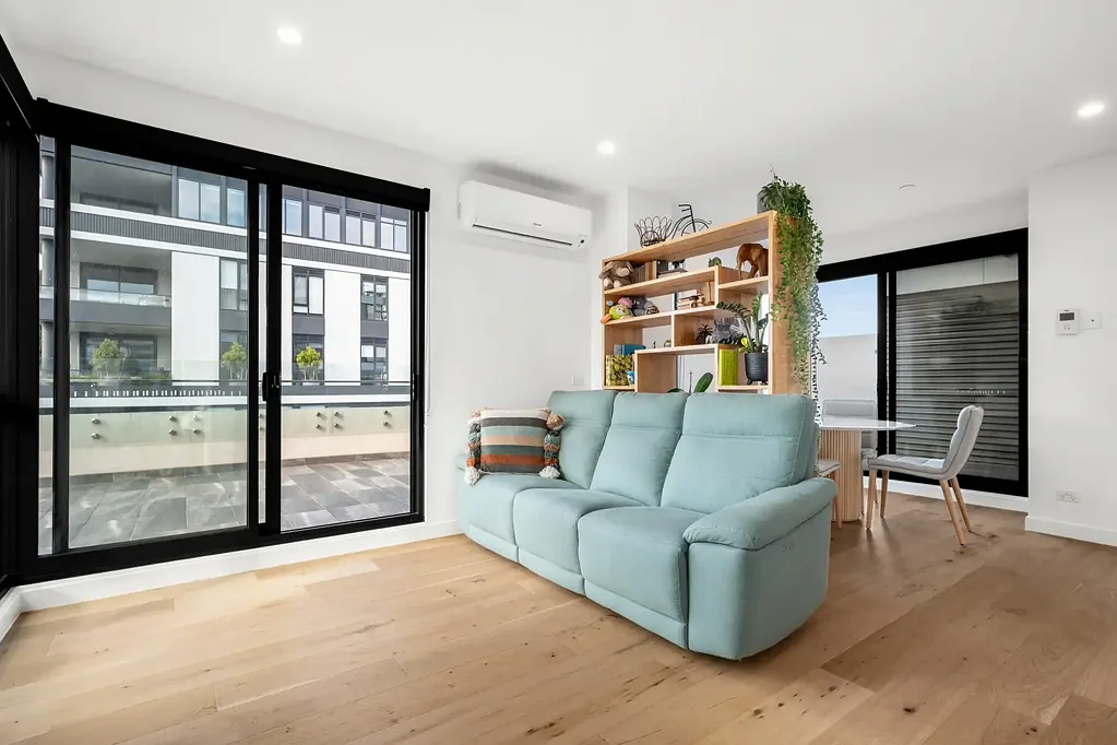 Elsternwick 2Moenga Spacious 2 bedroom apartment with huge terrace balcony!