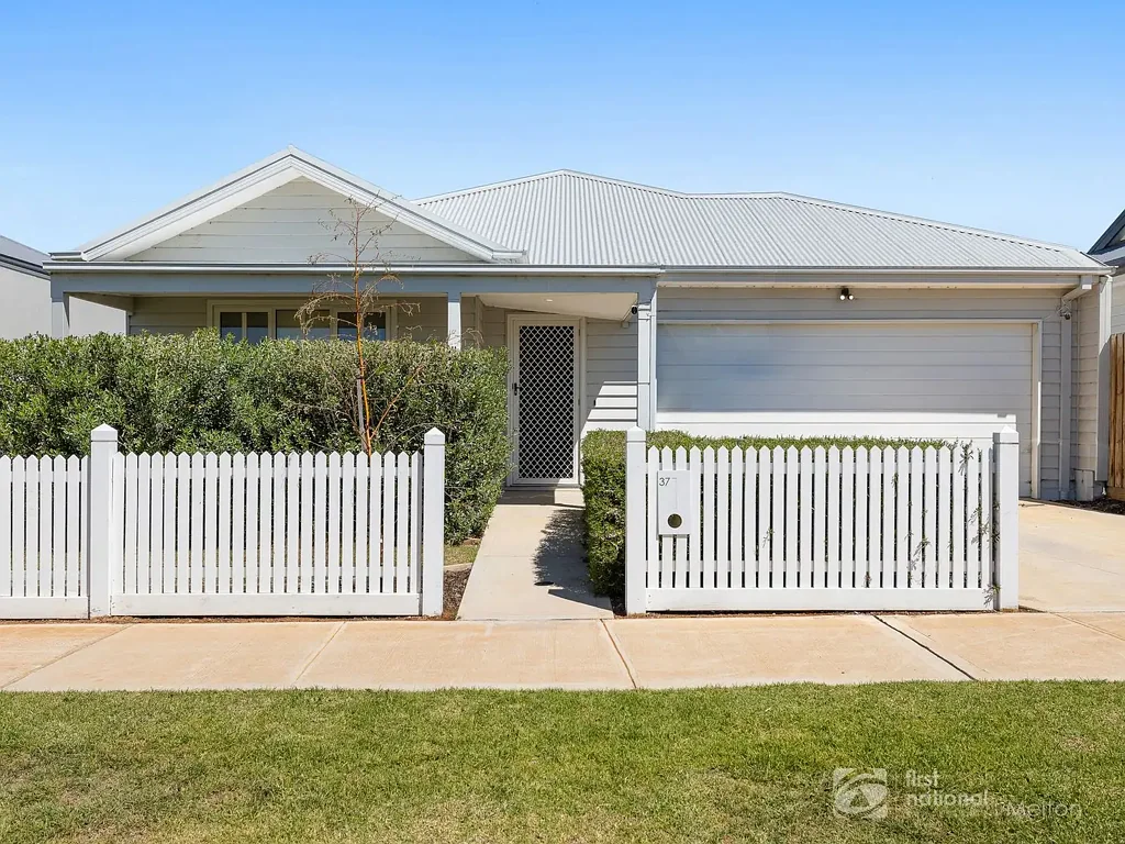 37 MITIAMO STREET, Eynesbury, VIC 3338