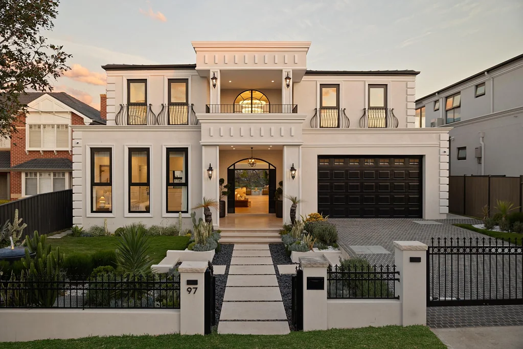 East Killara 5બેડરૂમ A masterpiece of modern luxury living.
