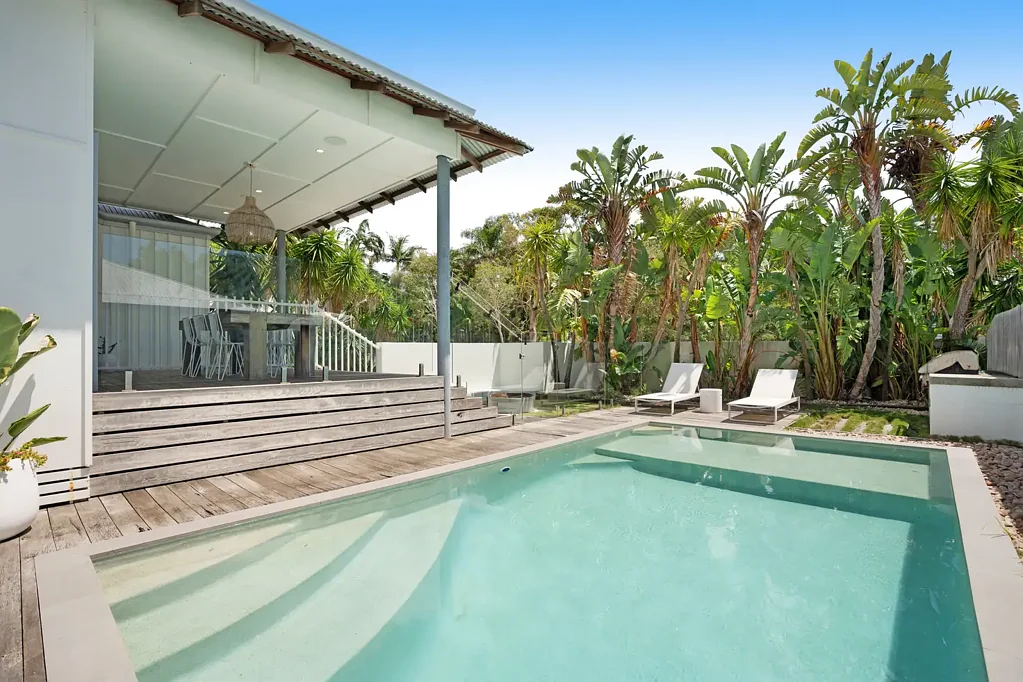 3 Sunshine Close, Mudjimba, QLD 4564