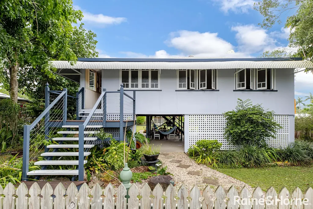 11 Owen Street, Mossman, QLD 4873