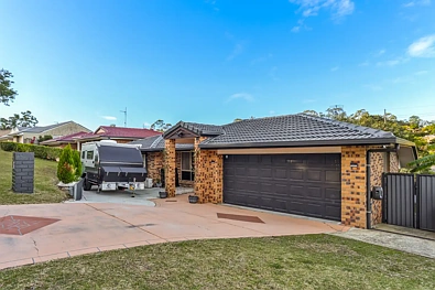 Pacific Pines 4房  A Move-In Ready Family Home Offering Space, Style and Unforgettable Outdoor Living!