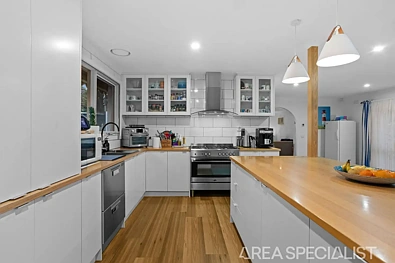 Frankston 4कमरा The Brief: Character, Court, and a Kitchen That Means Business