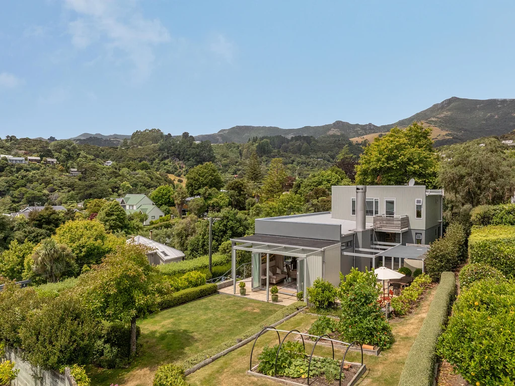 Akaroa 3 Slaapkamer Architecturally excellent in a premium position