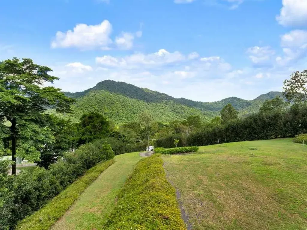 LOT 11/10-12 Esterina Close, Redlynch, QLD 4870
