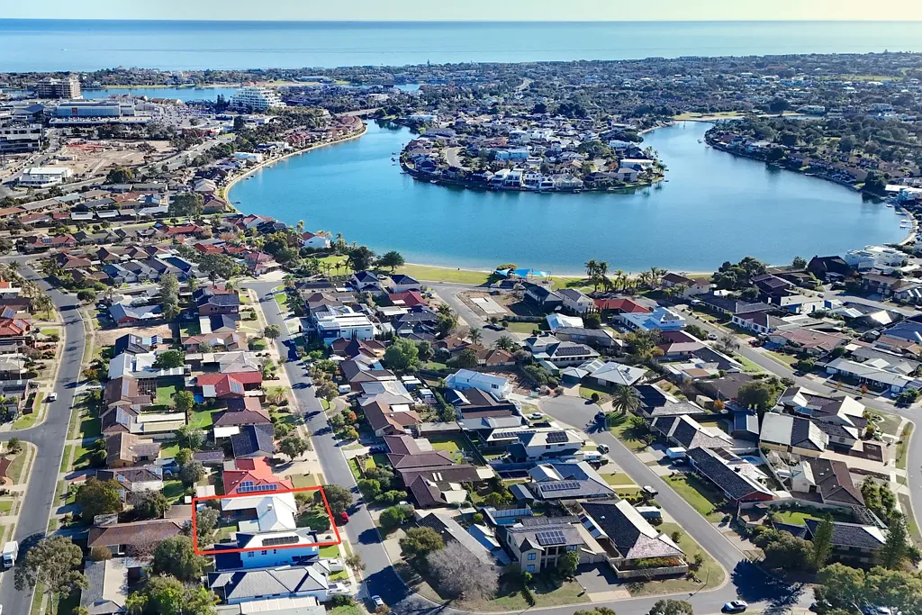 20 Woodlake Avenue, West Lakes, SA 5021