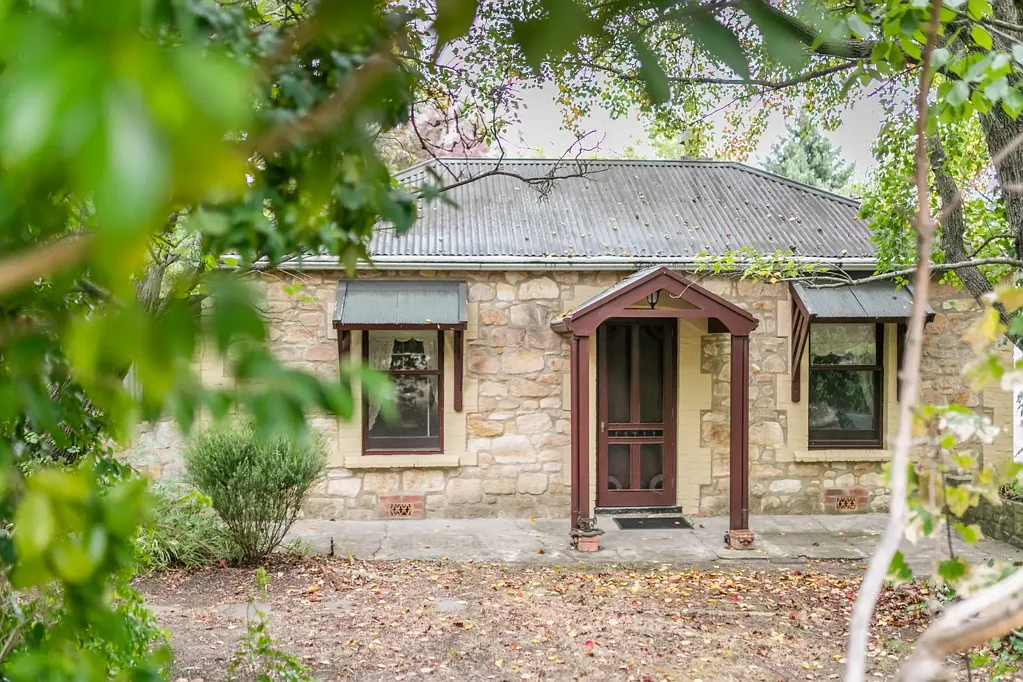 10 Madeline Road, Stirling, SA 5152