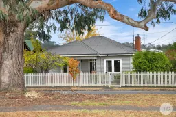 195 Scott Parade, Ballarat East