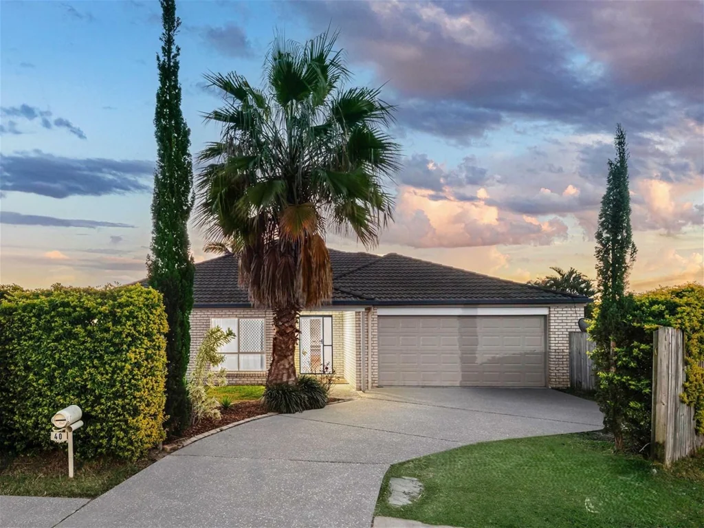 Calamvale 4ਬੈੱਡਰੂਮ "Spacious & Serene: Charming Family Home for Sale in Calamvale"