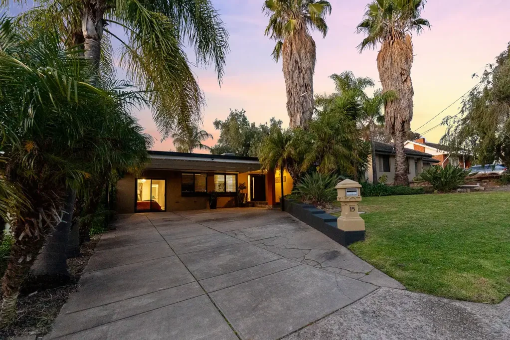 15 Lumsden Avenue, Ridgehaven, SA 5097