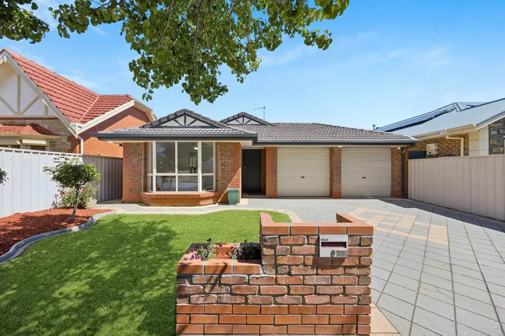 9 Strathbogie Avenue, Findon, SA 5023