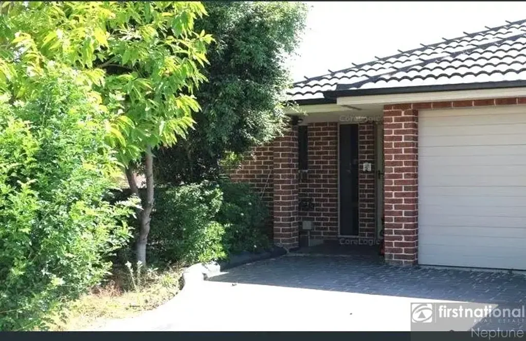 DEPOSIT TAKEN!
Quality full-brick townhouse in a top-notch Girraween School Catchment location!