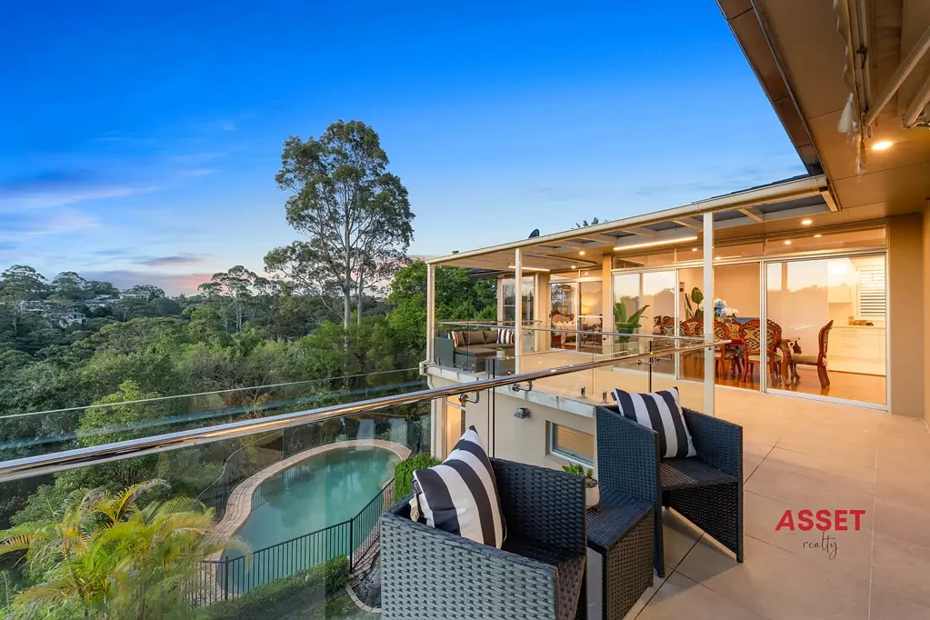 East Killara 5Phòng ngủ North to Rear - Stunning Valley Views - East Killara's Best Pocket 
Walk Killara High, rail, bus to city & Lindfield rail