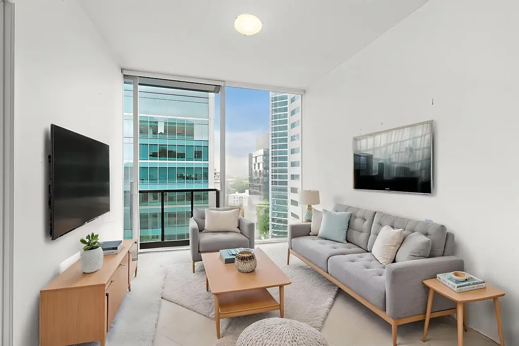 Melbourne 2Kwarto High Rental Yield | Inner-City Opportunity with Lifestyle & Value