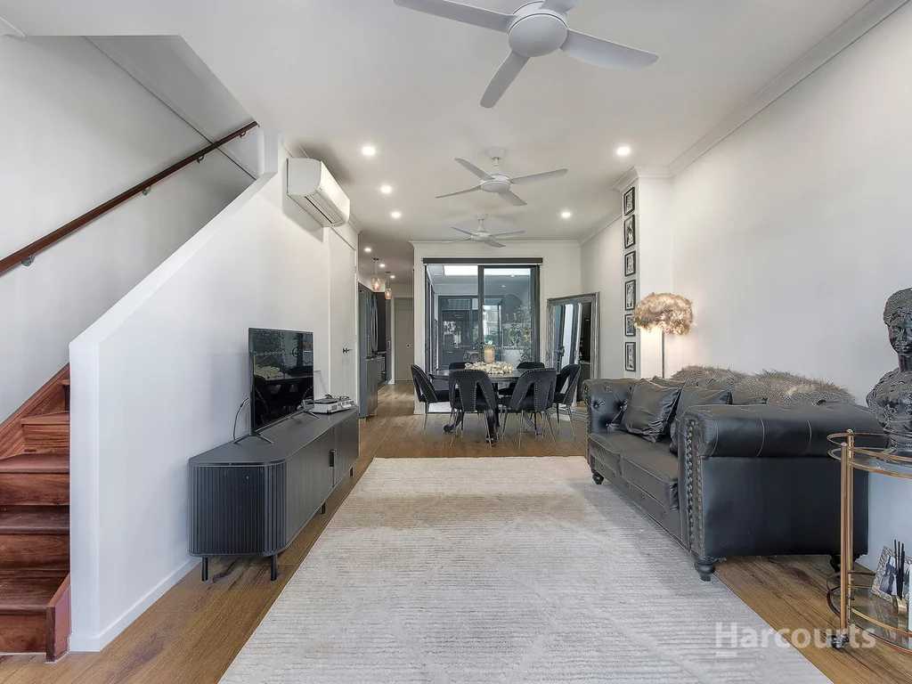 Carseldine 3房 现代露台生活，位于蓬勃发展的Carseldine，无物业管理费 Modern Terrace Living with No Body Corporate Fees in Thriving Carseldine Location