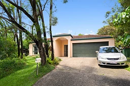 35 Daintree Drive, Parkwood