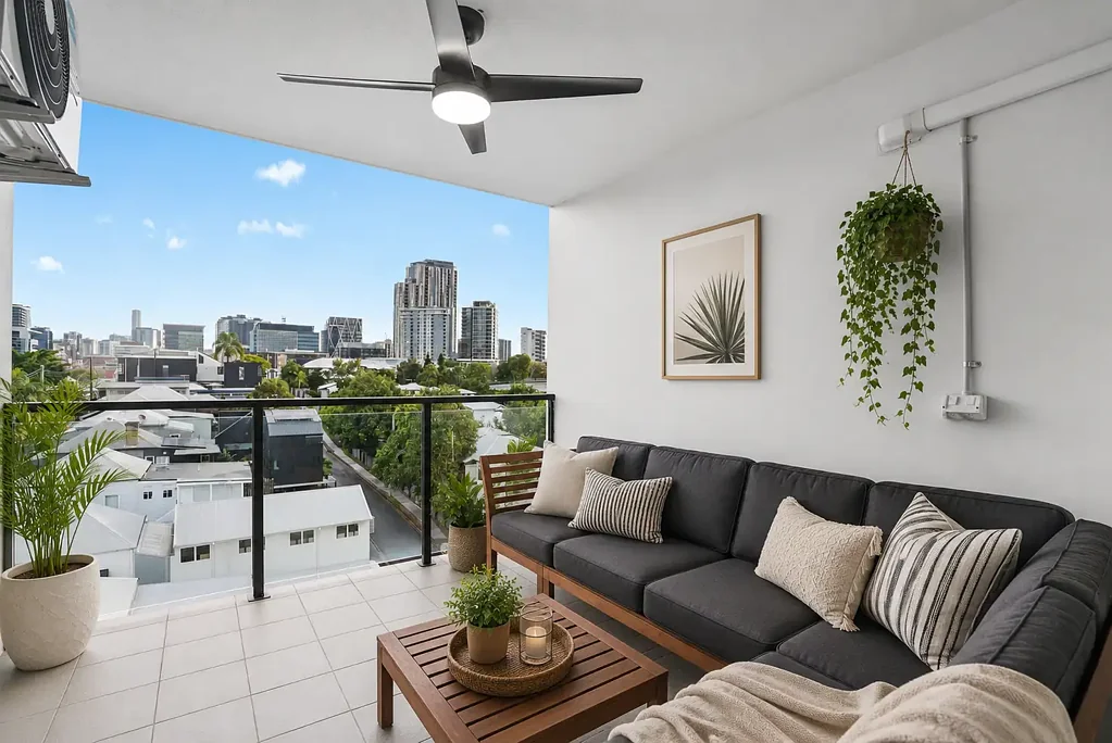 Fortitude Valley 2房 雅致的市中心生活，宽敞、时尚且无与伦比的生活方式 Sophisticated Inner-City Living with Space, Style and an Unbeatable Lifestyle