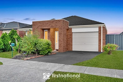 Cranbourne North 3房 Eve Estate 核心地段的现代家庭生活 Modern Family Living in the Heart of Eve Estate