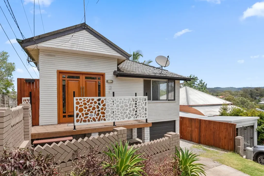 2 Soudan Street, Bardon, QLD 4065