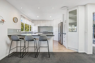 19a Masterton Road, Rothesay Bay, North Shore City