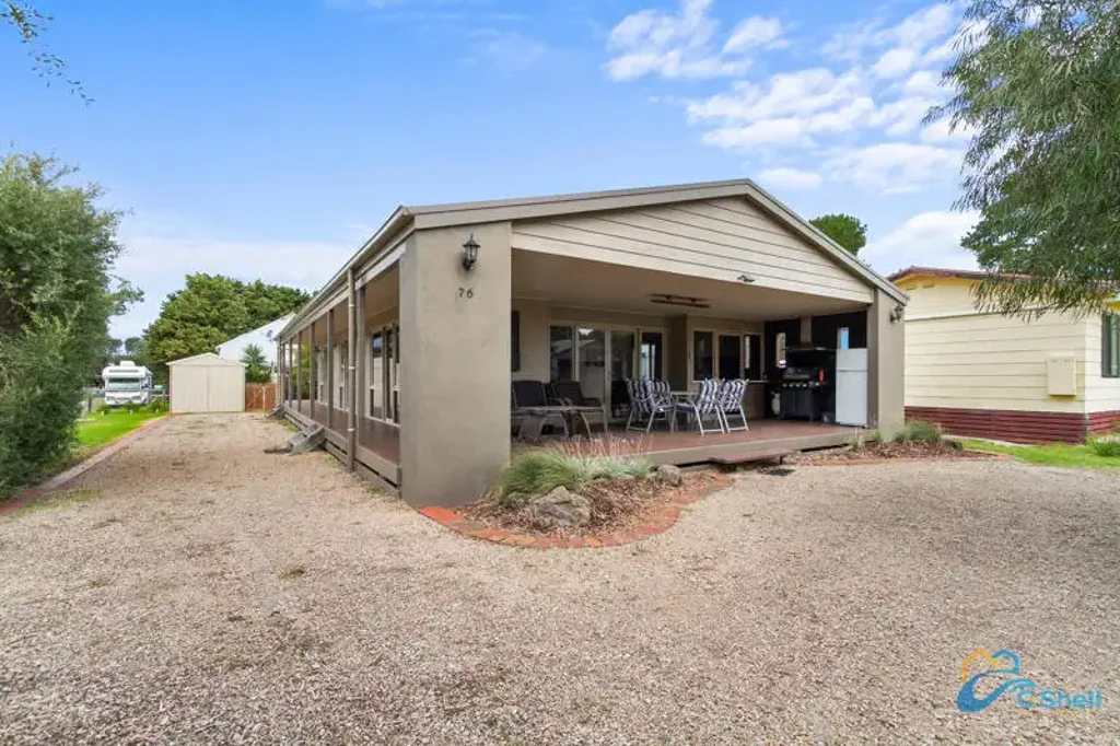Loch Sport 4 Bedroom MODERN CONTEMPORARY HOME IN GREAT LOCATION