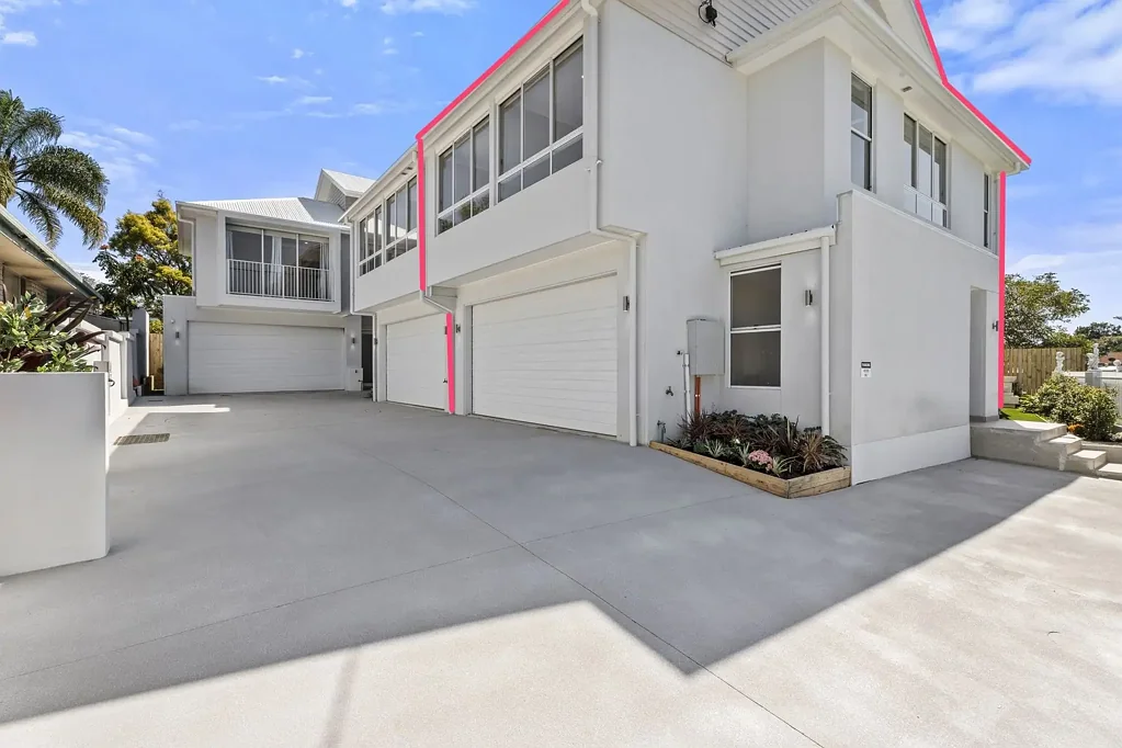 Large Modern Townhouse - Walk to Tram and Bus stops