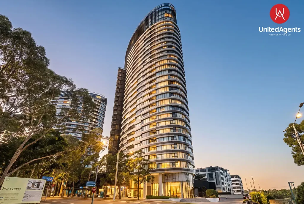 Sydney Olympic Park 2房 18楼壮丽景观 现代内饰设计 主卧独立卫浴 宽敞学习区 开放式起居空间 步行至火车站 近DFO餐饮 停车位储物空间 双层玻璃降噪 Elevated Living in the Heart of Sydney Olympic Park