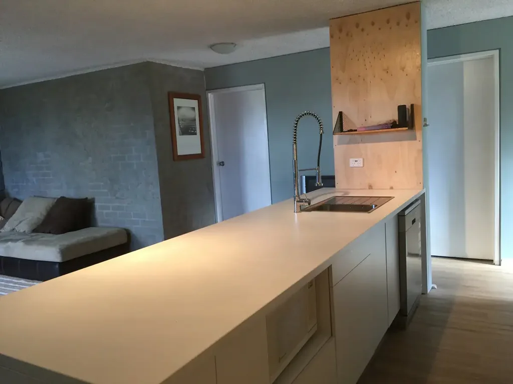 Summer Lease on Gippsland Street!