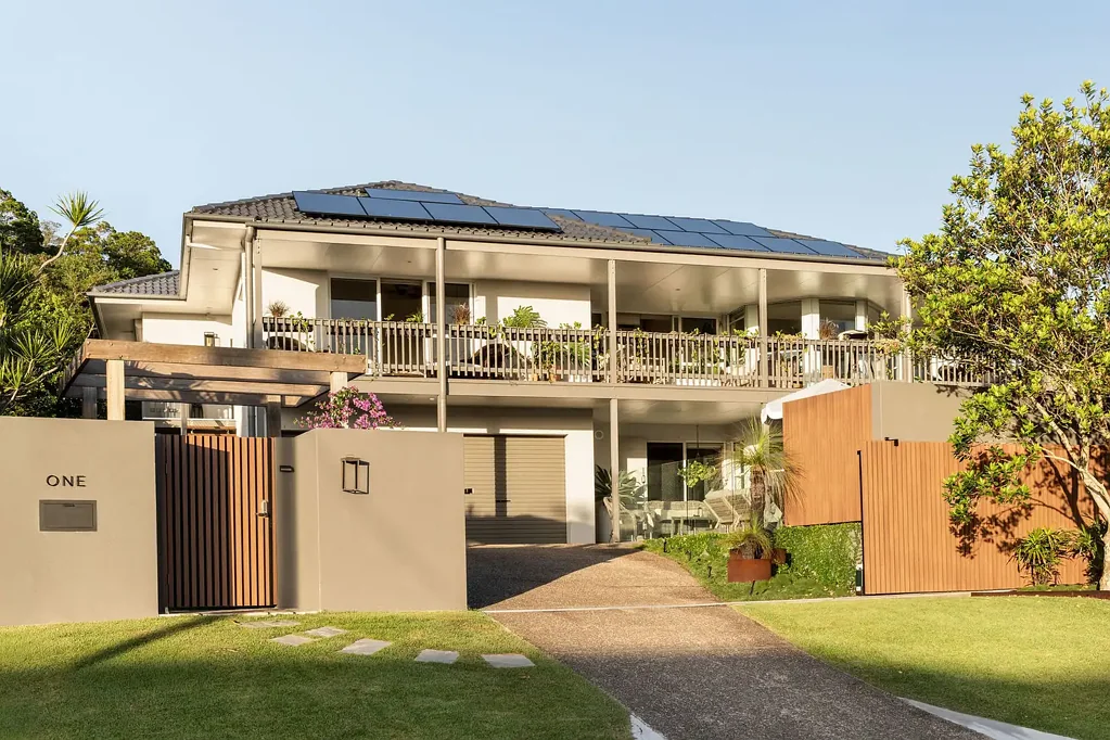 Peregian Beach 6침실 Elevated, Ocean Views, True Dual Living