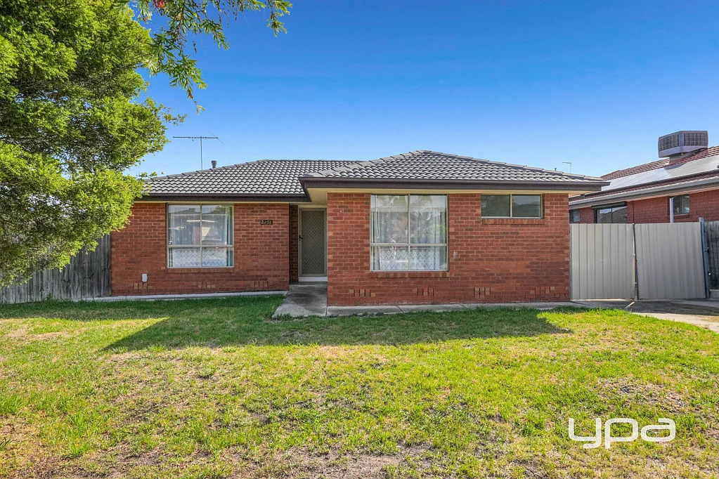 2/54 Ashleigh Crescent, Meadow Heights, VIC 3048