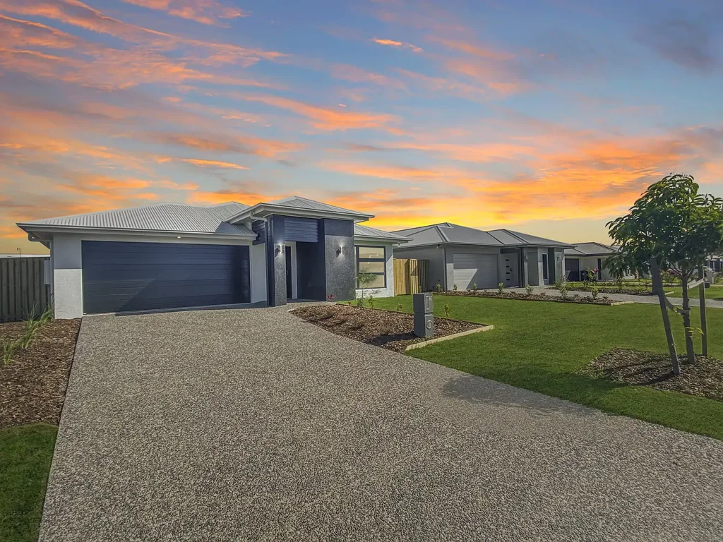 Beachside Family Living on Arkhurst