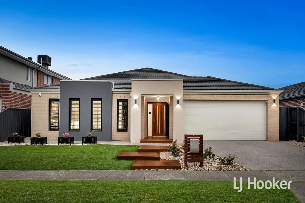 Point Cook 5房 Featherbrook奢华单层 512m2景观花园 主卧带步入式衣帽间 高端厨房双车库 优质学区便利生活 Exquisite Home, Pinnacle of Luxury, Prestigious Location