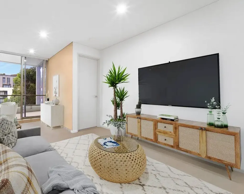Brilliant Modern Living With Convenience Galore