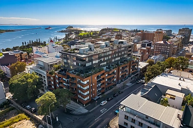 Newcastle 2 Slaapkamer Sea Breezes, Ocean Glimpses & City/Coastal Convenience at The Herald