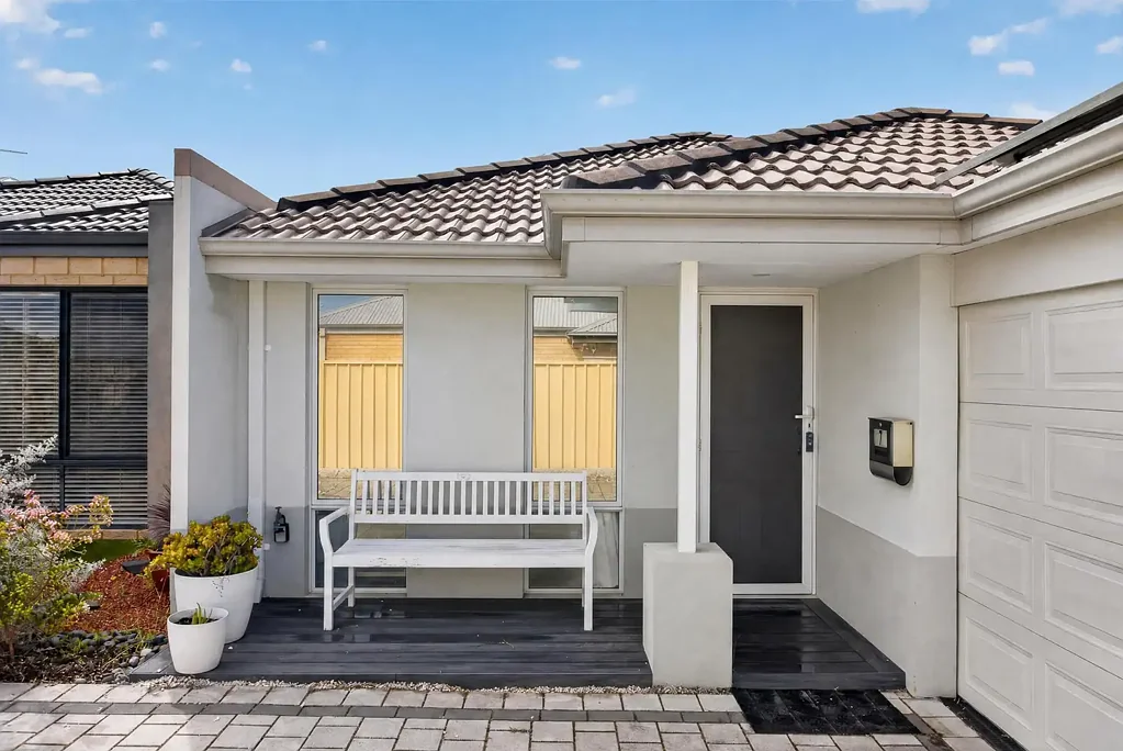 Madeley 3 Bedroom Built in 2017, Low-Maintenance & Move-In Ready!