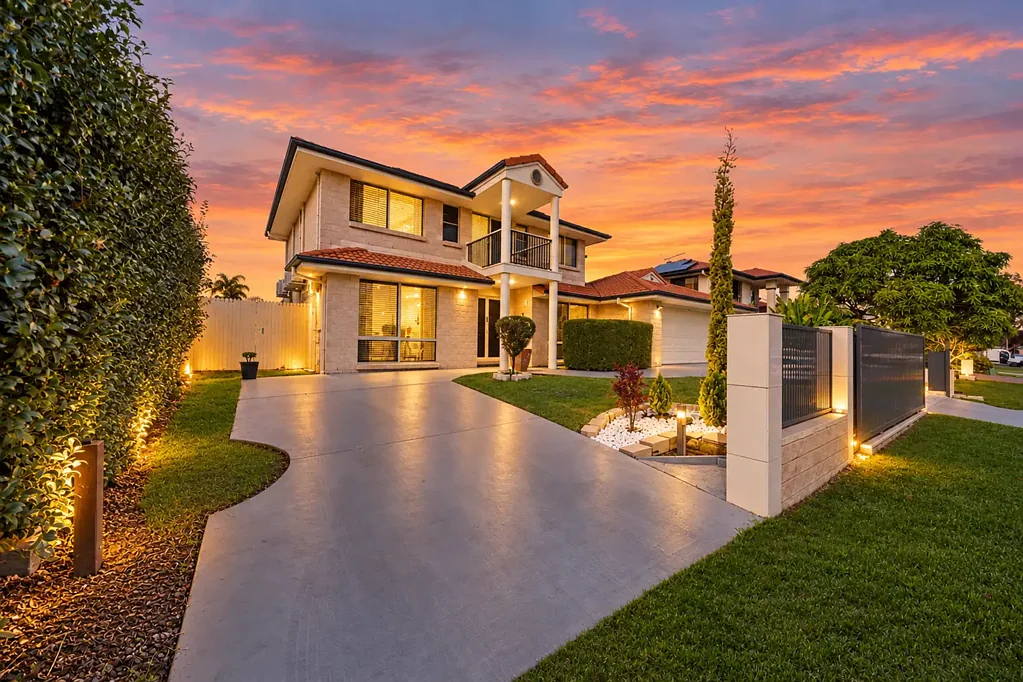 Wellington Point 5침실 Elevated Family Living in a Desirable Bayside Location