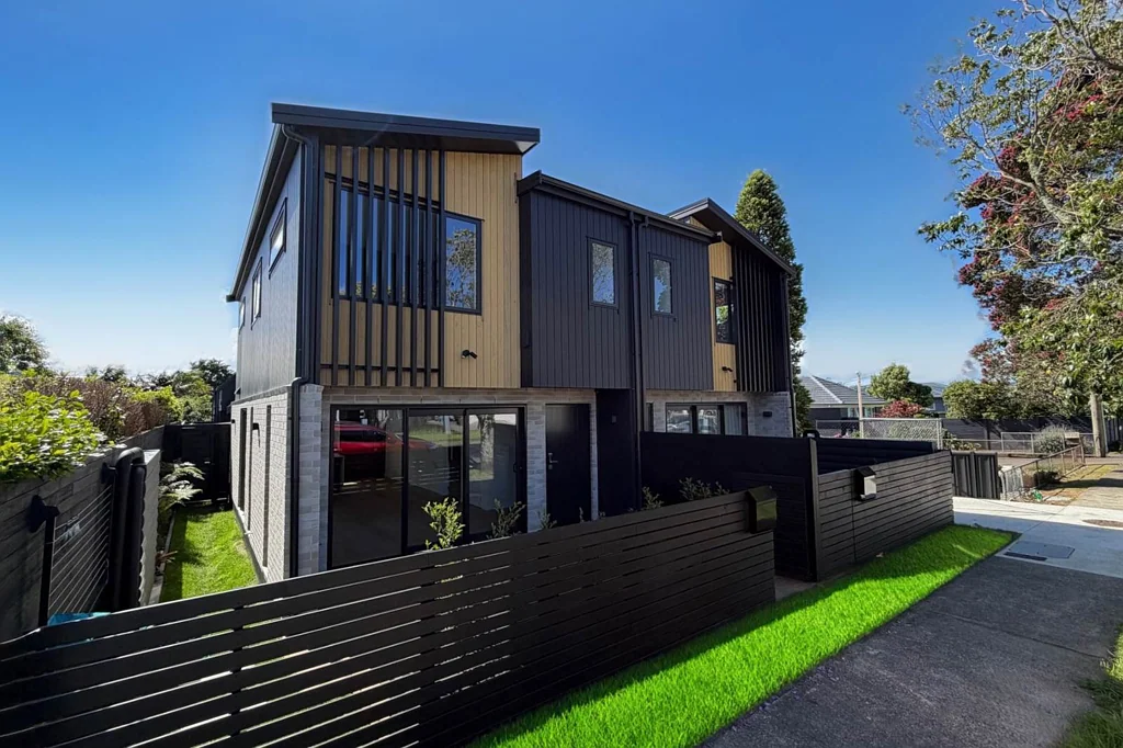 Mangere Bridge 3Habitaciones Road Frontage & Highly Spec!