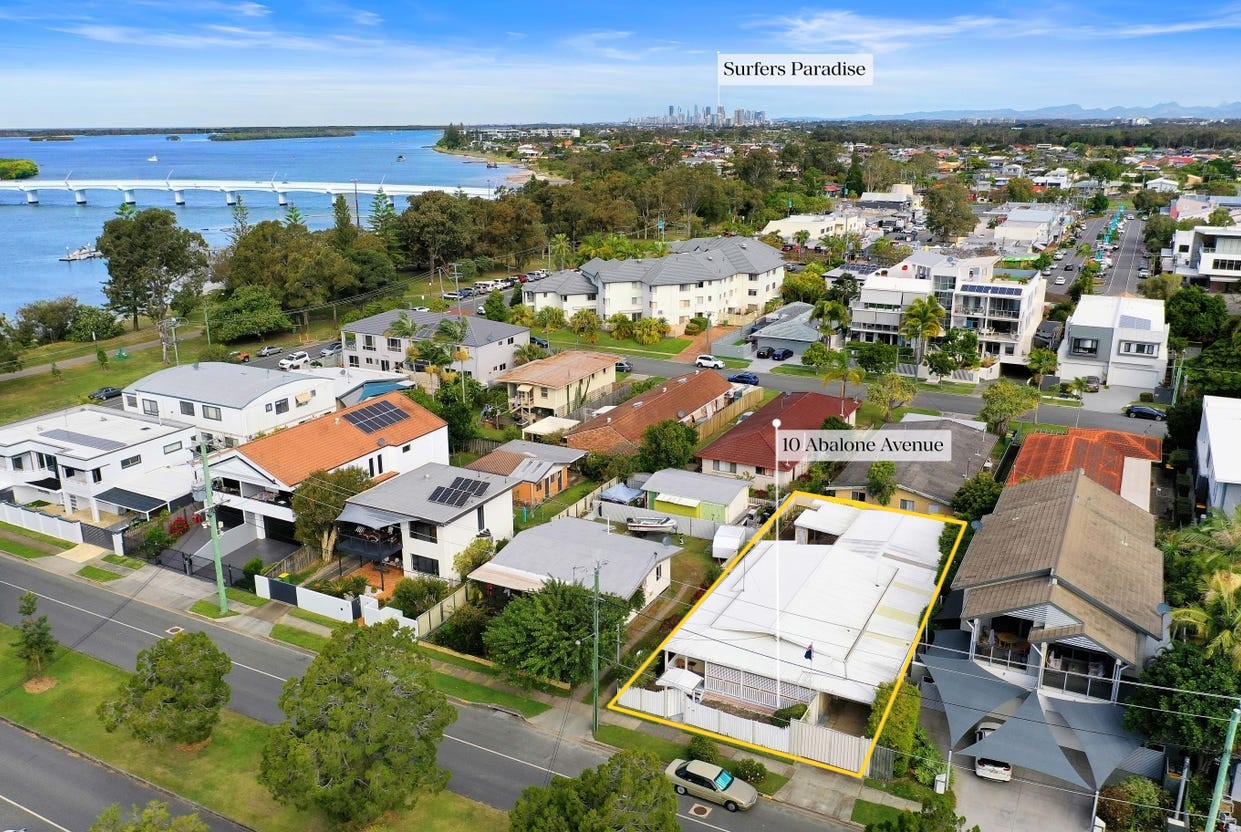 10 ABALONE AV, PARADISE POINT QLD 4216, 0 habitaciones, 0 baños, House