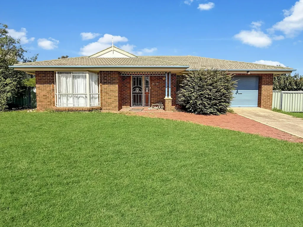 10 Angel Court, Young, NSW 2594