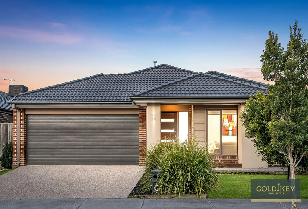 14 Walbrook Drive, Clyde North, VIC 3978