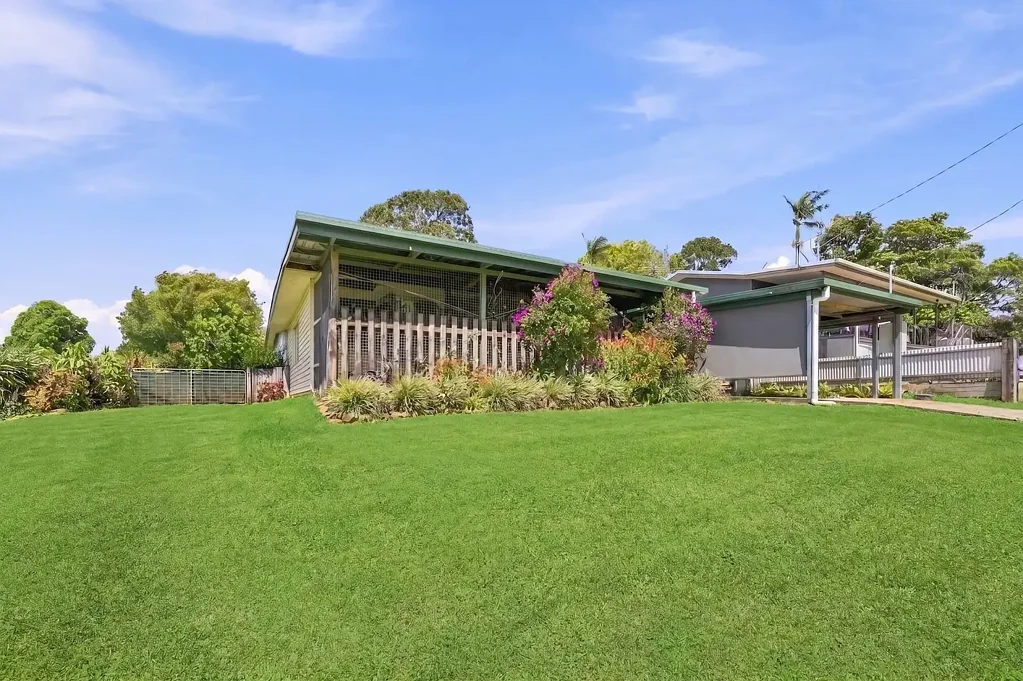 Tarzali 4ਬੈੱਡਰੂਮ Side Access  I  Move-In Ready  I Generous 1,214m² Block