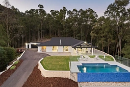 3 Millbrook Drive, Pullenvale