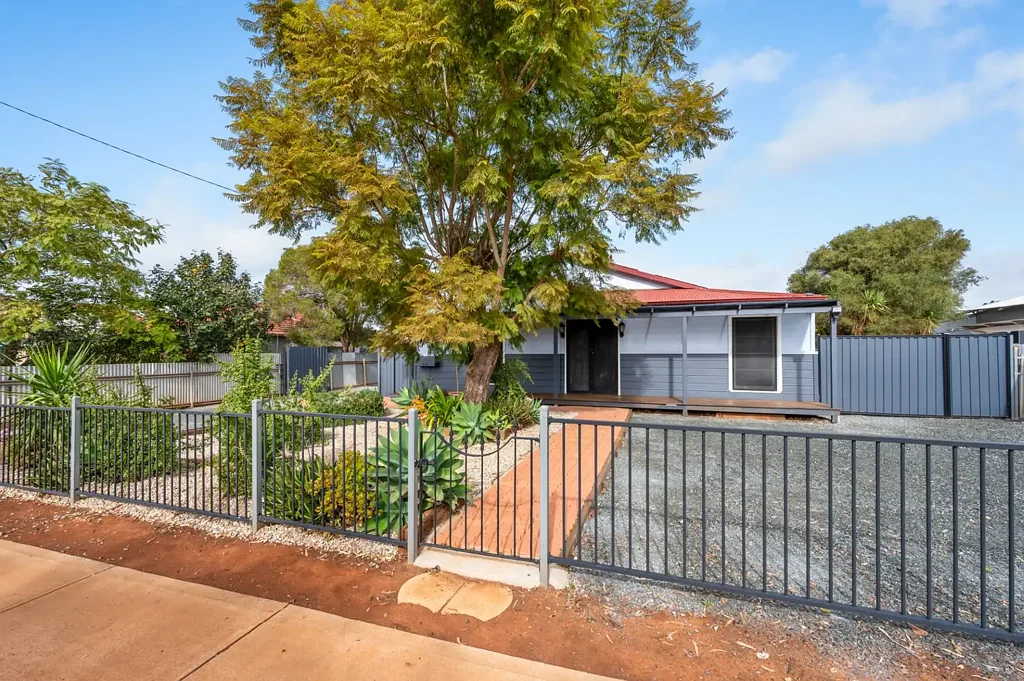 Victory Heights 3Kwarto Immaculately Modernised 3x2 Home; Offering a Spacious, Yet Low Maintenance Lifestyle!