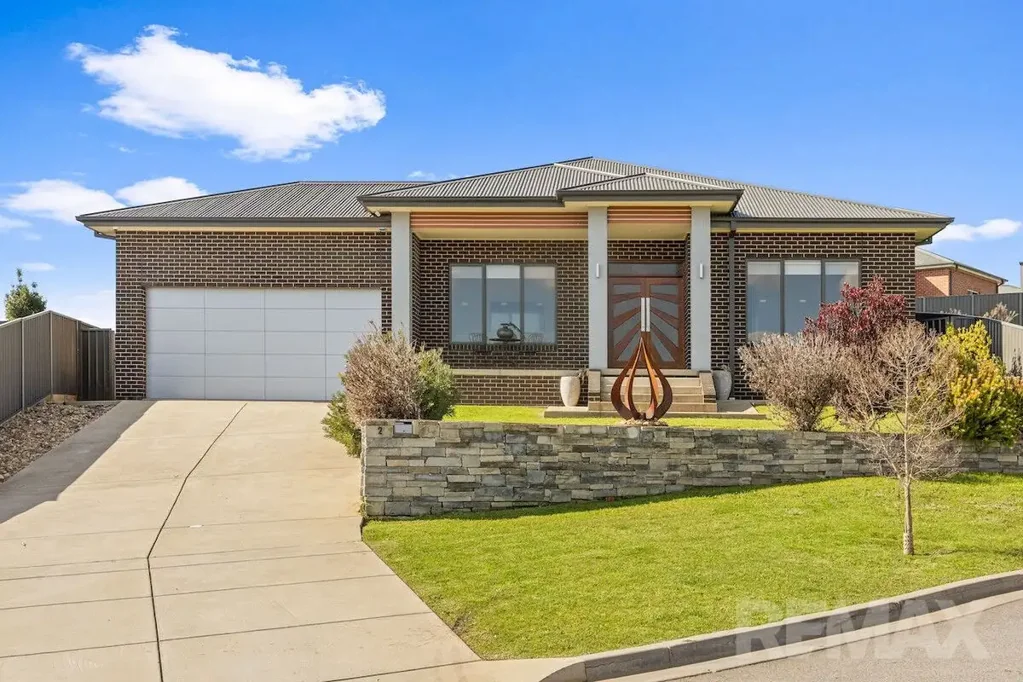 Bourkelands 5ਬੈੱਡਰੂਮ SPACIOUS & IMMACULATELY PRESENTED FAMILY HOME
